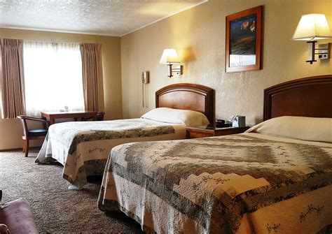 Two Queen Beds Standard – Bristlecone Motel, Ely Nevada