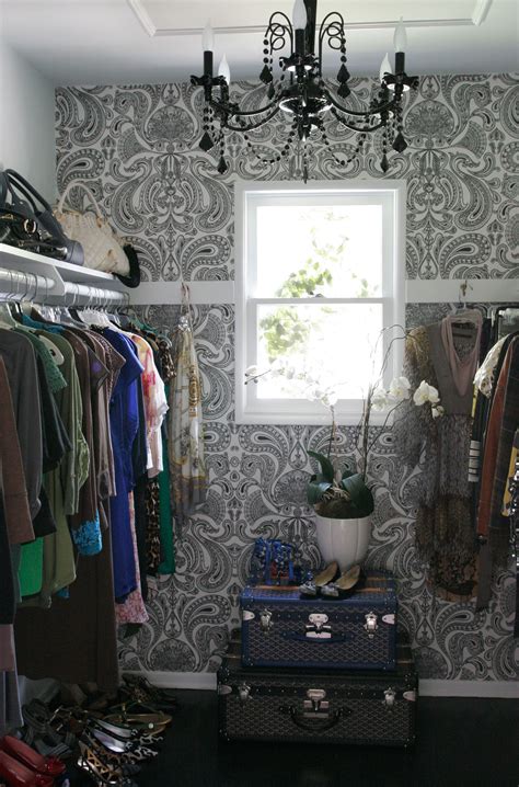 12 Next-Level Closets for Your Dream House | Cole and son wallpaper ...