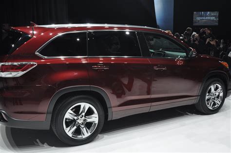 New York Auto Show 2013: Toyota Unveils The 2014 Highlander SUV [PHOTOS] | IBTimes