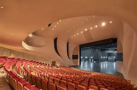 Golden Sands Lake Grand Theater by CCTN Design - 谷德设计网