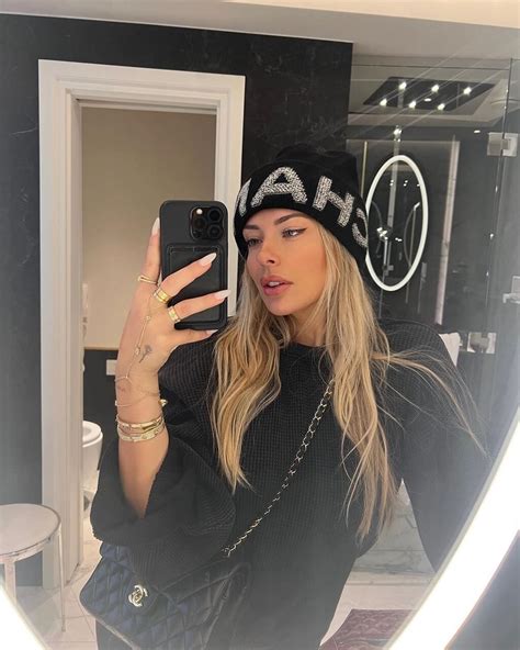 Corinna Kopf Biography, Wiki, Age, Net Worth, Boyfriend, Family