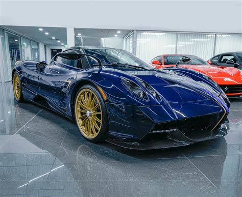 Pagani Huayra Carbon Edition Price