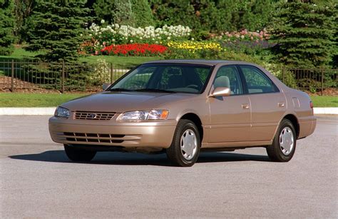 Toyota Camry 1999 (Brasil): fotos e especificações oficiais