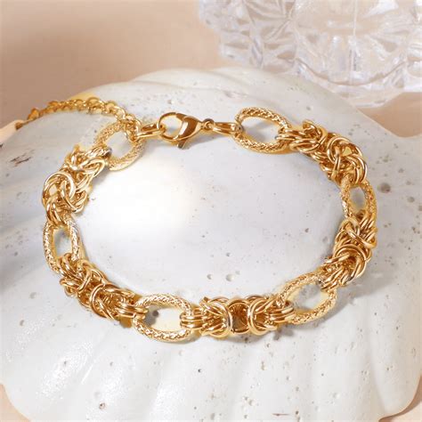 Chic Link Gold Bracelet | Salty – Salty Accessories