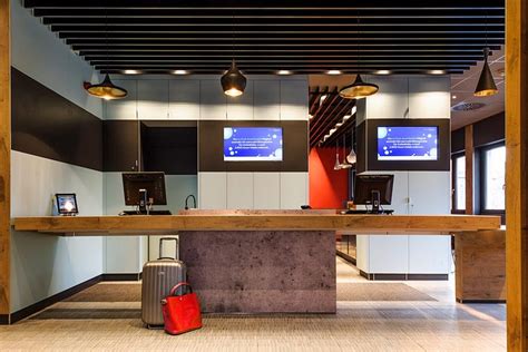 IBIS STUTTGART CENTRUM - Hotel Reviews, Photos, Rate Comparison ...