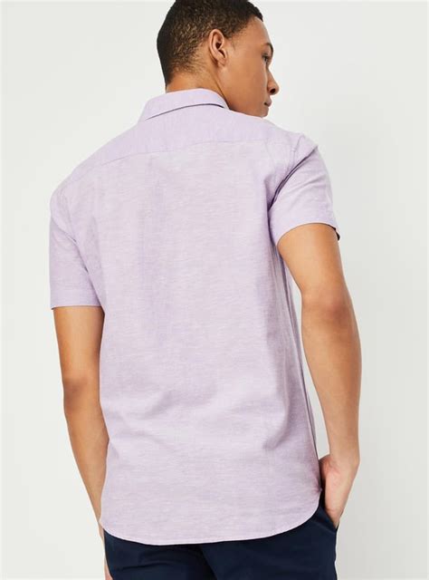 Buy Men Solid Slim Fit Casual Shirt Online at just Rs. 899.0 ...