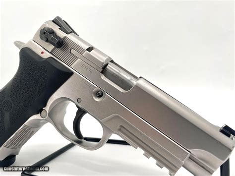 SMITH & WESSON 4006 TSW .40 S&W