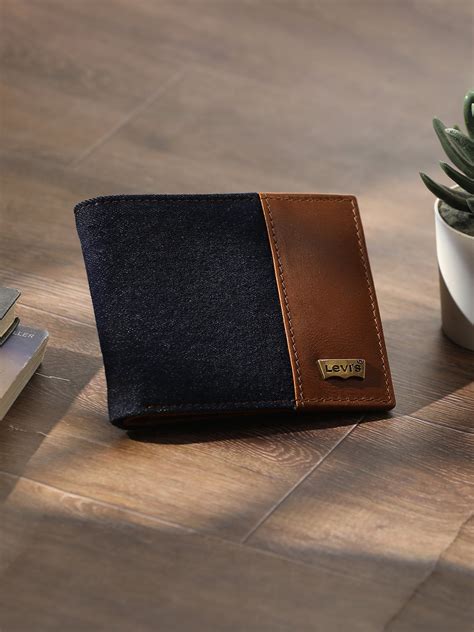 Men's Blue Colorblock Bi-Fold Wallet – Levis India Store