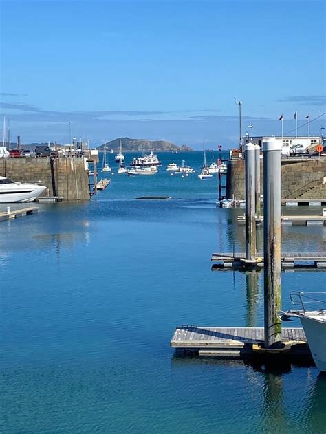 EL TABORA GUEST HOUSE (Guernsey/St Peter Port) - Guesthouse Reviews ...