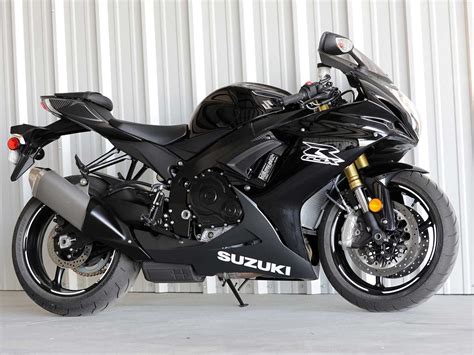 2020 Suzuki GSX-R750 MC Commute Review | Motorcyclist