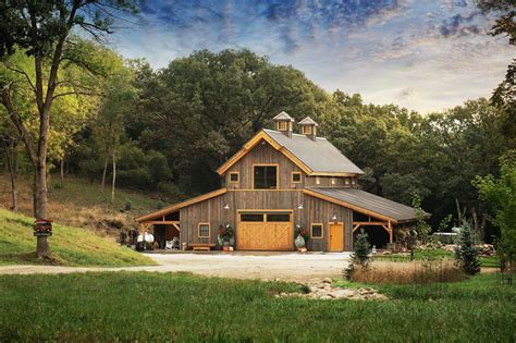 Pin by Danda Griffin on On the Farm | Barn house design, Pole barn ...