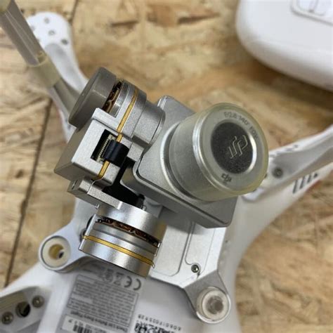1円スタート DJI Phantom 2 Vision+ ドローン 空撮 バッテリー 送信機 人気商品 ケースセット 現状品 ...