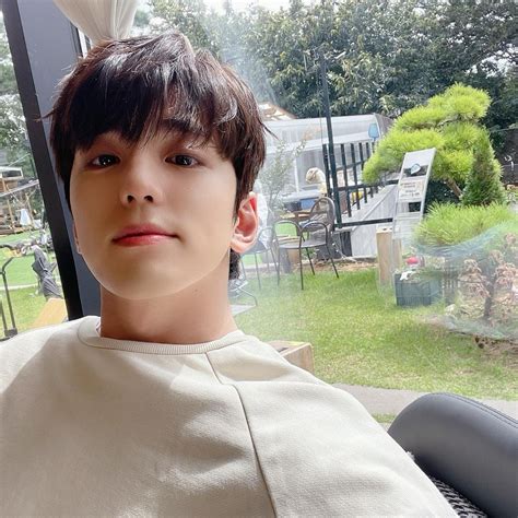 12 Things You Need To Know About 'The Heavenly Idol' Actor Kim Min Kyu