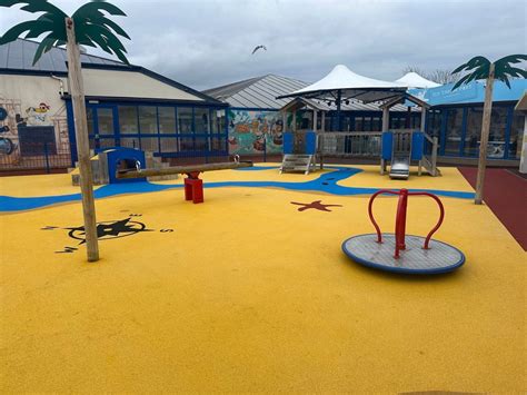 How to Clean Wet Pour Playground Rubber Flooring | Servos Exterior Cleaning