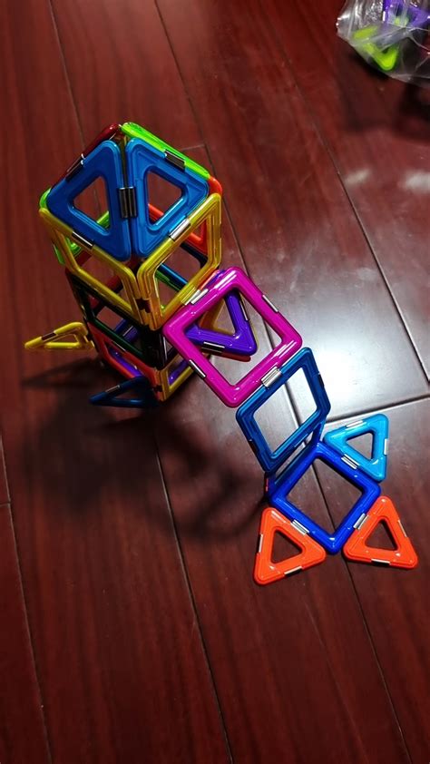 小桥_学员叶梓磁力片搭建亲子益智积木玩具游戏造型作品-机变酷卡