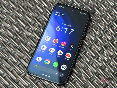 Visible vs. US Mobile: Which carrier should you pick?