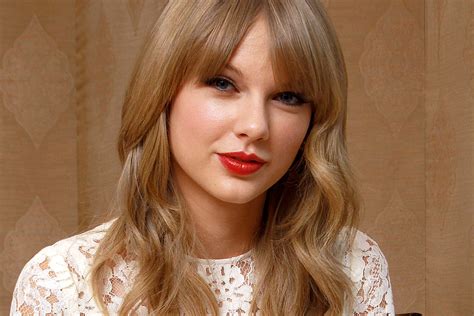 Taylor Swift Writes a Heartfelt Message to a Bullied Fan – Kindness Blog