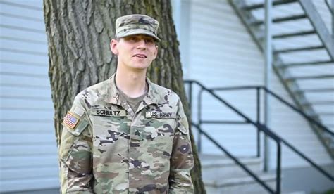 US Army intelligence analyst charged with selling classified documents ...