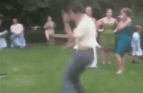 Dancing Fails 的图像结果