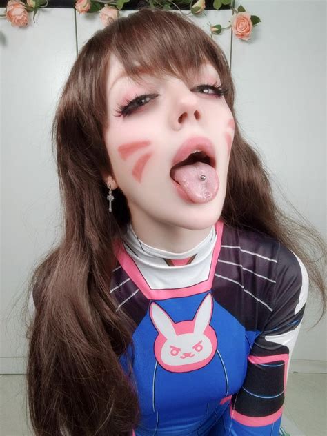 My DVA cosplay 🥰 Am I busty? : r/DVaNSFW