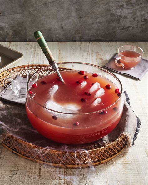 39 Halloween Cocktails to Make Your Holiday Party a Hit