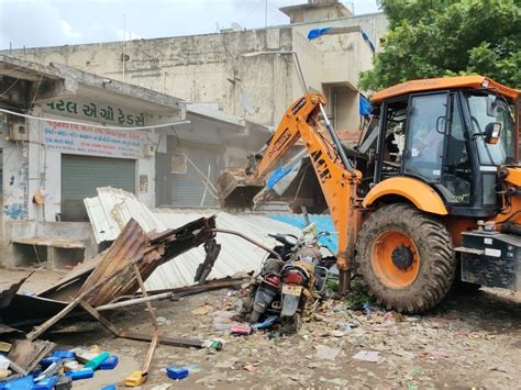 Pressure removed at Bharuch Zadeshwar intersection | ભરૂચ ઝાડેશ્વર ...