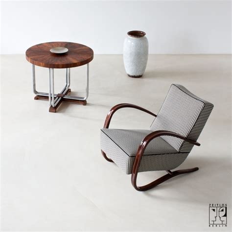 Streamline table - ZEITLOS – BERLIN