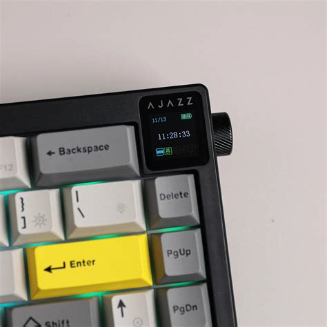 AK650 65% Wireless Mechanical Keyboard – URX