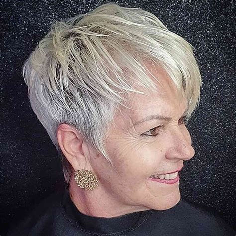 30 trendy short haircuts for older women with fine hair to boost volume ...