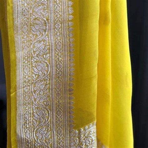 Buy Handwoven Kadwa Chiffon Banarasi Sarees Pure Chiffon Saree Online ...