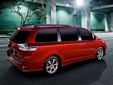 TOYOTA Sienna Specs, Performance & Photos - 2014, 2015, 2016, 2017 - autoevolution