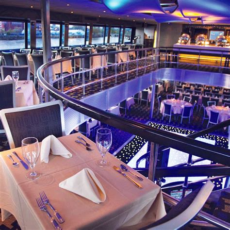 Private Dinner Cruises in Philadelphia, PA | Virgin Gifts