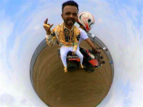 The song describing the entire daily routine of Suratis became popular ...