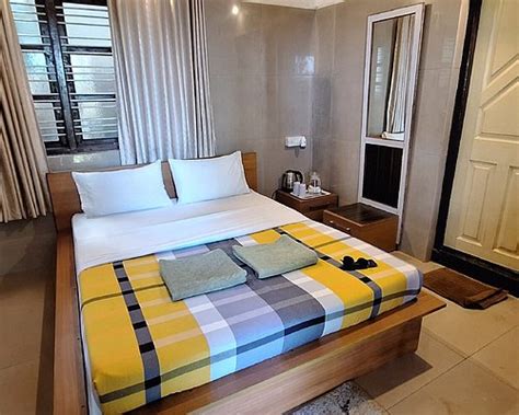 KEMMANNUGUNDI HILL RESORT-JUNGLE LODGES (Tarikere) - B&B Reviews ...