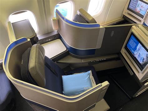 Review: United Airlines 767-300ER Business Class - Live and Let's Fly