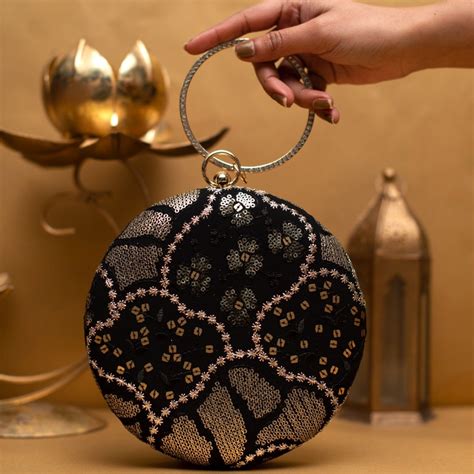 Black And Golden Round Embroidery Clutch - Artklim