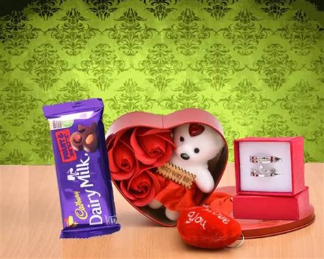 Gift Boxes Online In India at Best Prices | 03-Aug-24