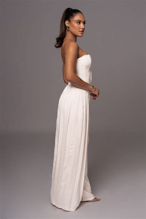 Buttercream Clara Wide Leg Pleated Trousers | JLUXLABEL