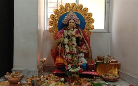 Kojagori Lakshmi Puja | WhatsHot Kolkata
