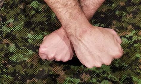 Zip Tie Escape Challenge 的图像结果