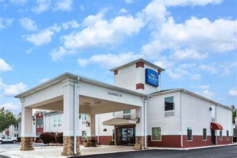 BAYMONT BY WYNDHAM CORNELIA - Motel Reviews, Photos, Rate Comparison ...