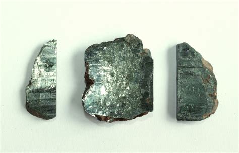 Crystal: Iron Phosphate - Fe3(PO4)2 * 8H2O - SurfaceNet