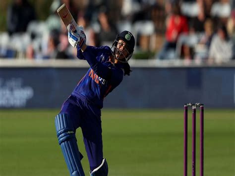 Smriti Mandhana becomes fastest Indian woman to complete 3000 runs in ODI