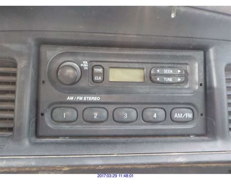 2002 - FORD CROWN VICTORIA // SALVAGE with TX Title