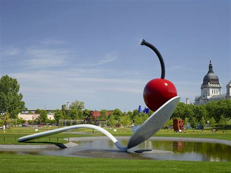 World's Largest Spoonbridge and Cherry Sculpture, world record in ...