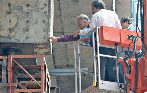 Stunned by No. 155, Metro to redesign its pillars in Phase-II