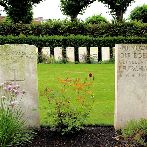 YPRES TOWN CEMETERY EXTENSION (2025) All You Need to Know BEFORE You Go ...