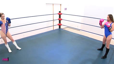 Boxing for the Intercollegiate Fighting Championship - Fem Wrestling Rooms