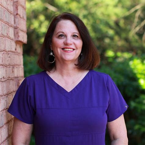 About Us - Dr. Simonds