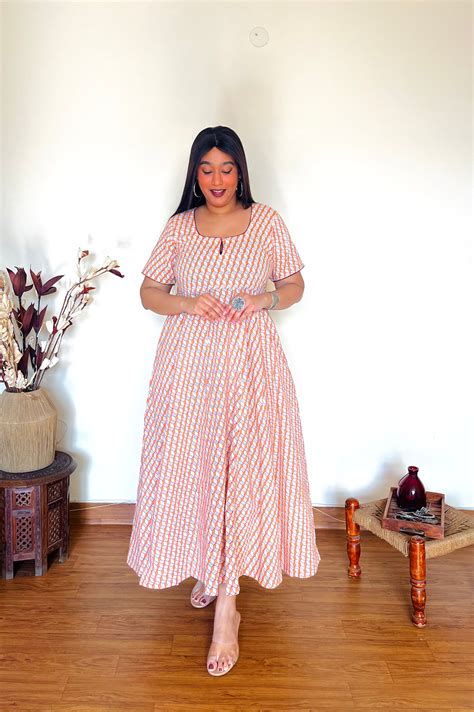 Aarhu Peach Flare Dress (S) – Ethnic Finery